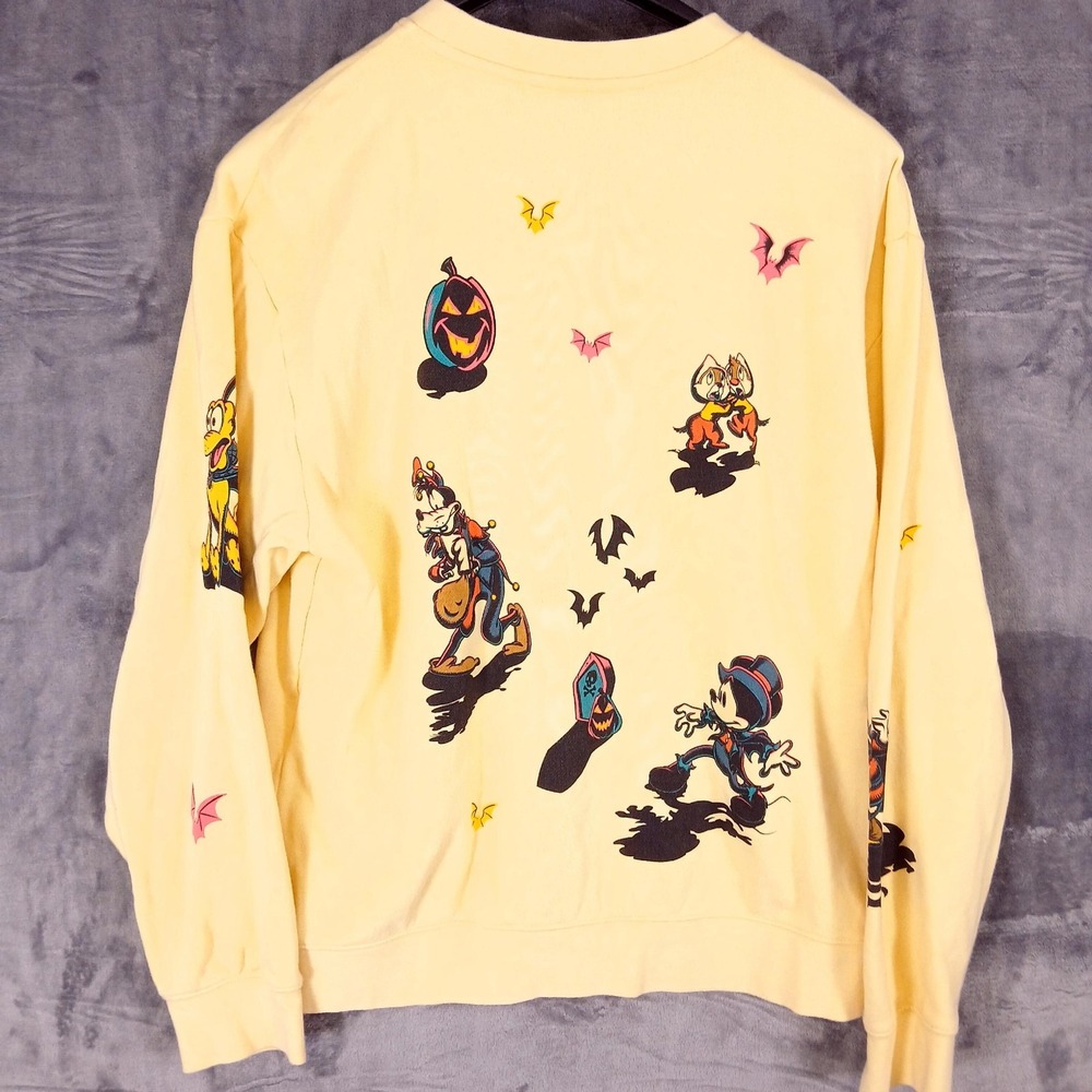 Disney Sweatshirt Mens Large Yellow Halloween Mickey Goofy Donald Pluto - Picture 7 of 10